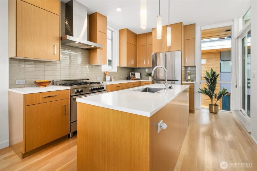 Property photo for 2357 Yale Avenue E #b, Seattle photo 16