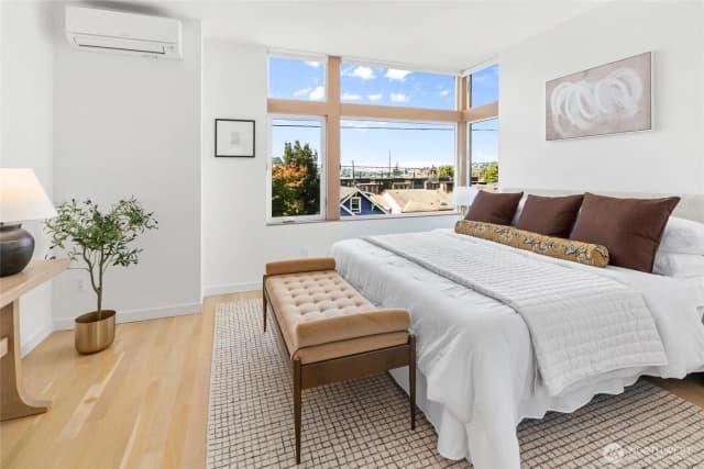 Property photo for 2357 Yale Avenue E #b, Seattle photo 5