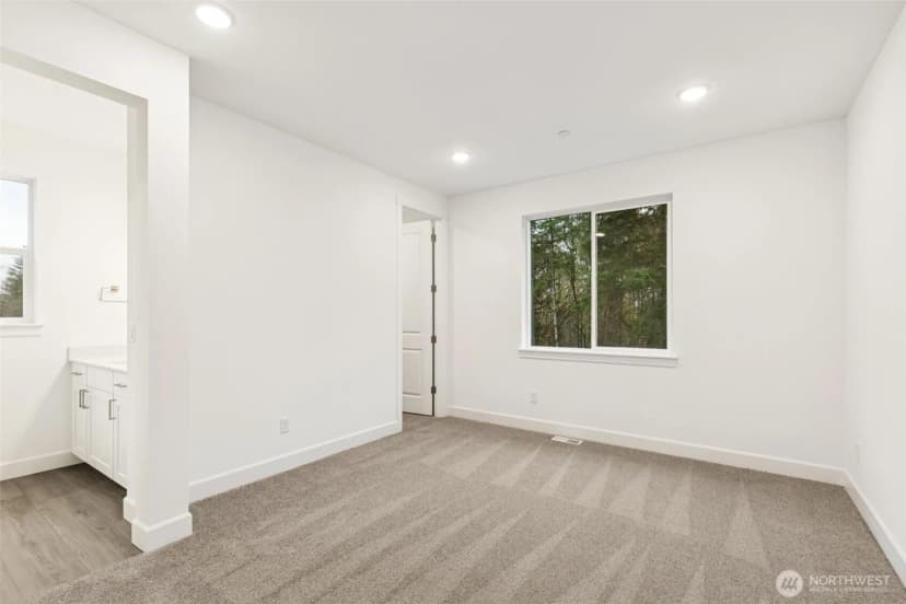 Property photo for 10430 135th Avenue Ne #106, Lake Stevens photo 14
