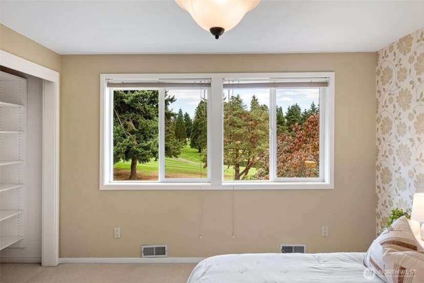 Property photo for 3409 Saint Andrews Court Ne, Tacoma photo 32