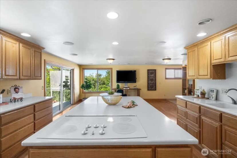Property photo for 8707 45th Street W, Tacoma photo 13