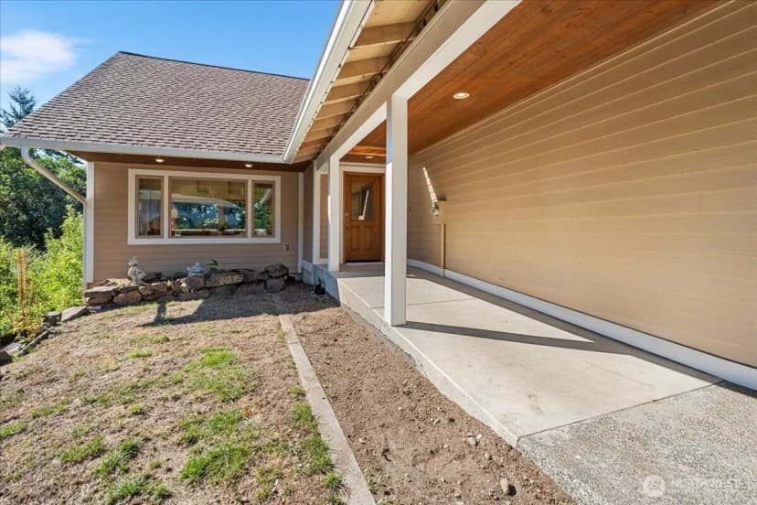 Property photo for 8707 45th Street W, Tacoma photo 2