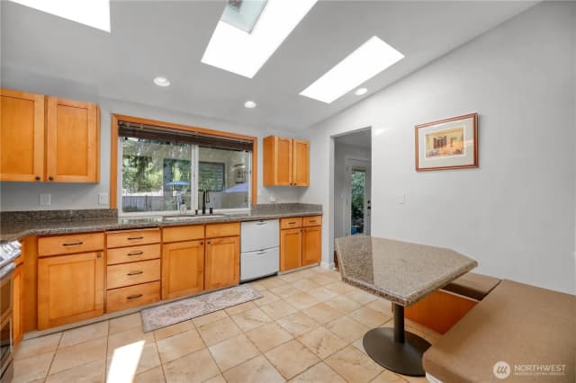 Property photo for 17801 29th Drive Se, Bothell photo 4