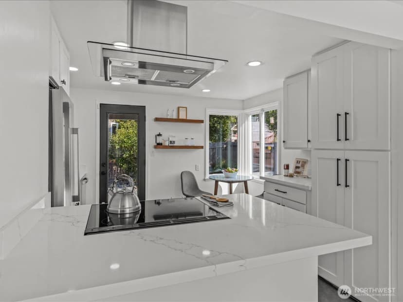 Property photo for 602 Nw 49th Street, Seattle photo 9