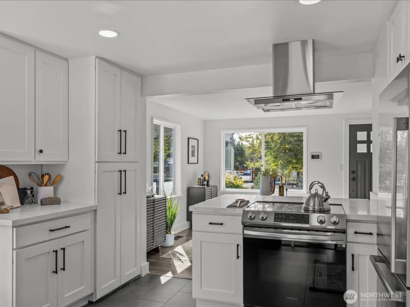 Property photo for 602 Nw 49th Street, Seattle photo 11