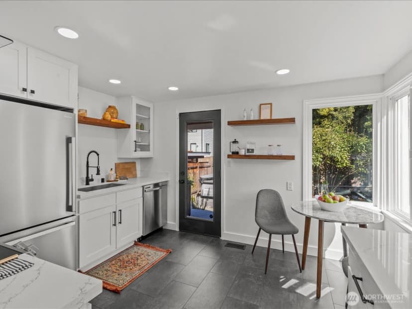 Property photo for 602 Nw 49th Street, Seattle photo 10