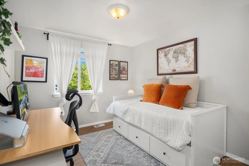 Property photo for 453 Rosario Place Ne, Renton photo 24