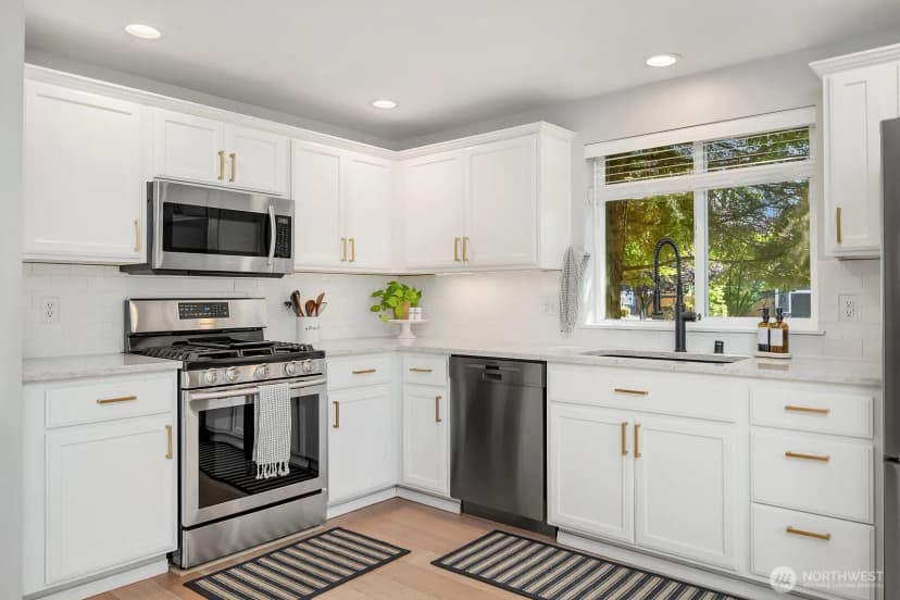 Property photo for 453 Rosario Place Ne, Renton photo 11