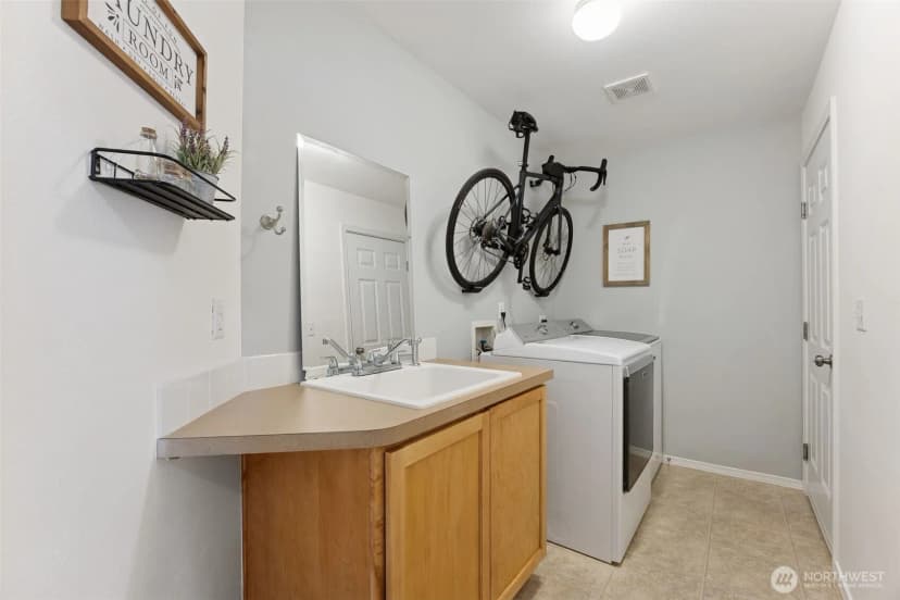 Property photo for 19111 205th Street E, Orting photo 19