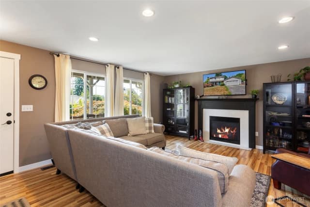 Property photo for 1712 3rd Street, Snohomish photo 4