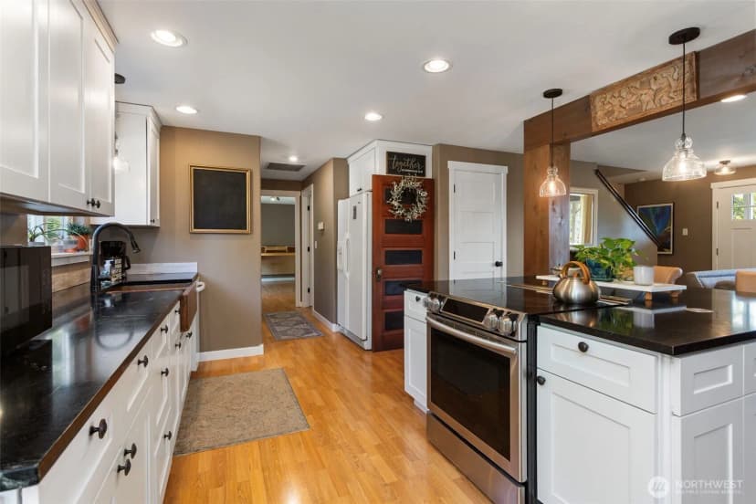 Property photo for 1712 3rd Street, Snohomish photo 9