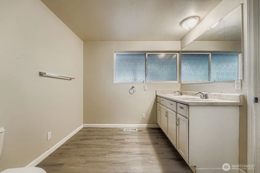 Property photo for 31855 51st Avenue S, Auburn photo 13