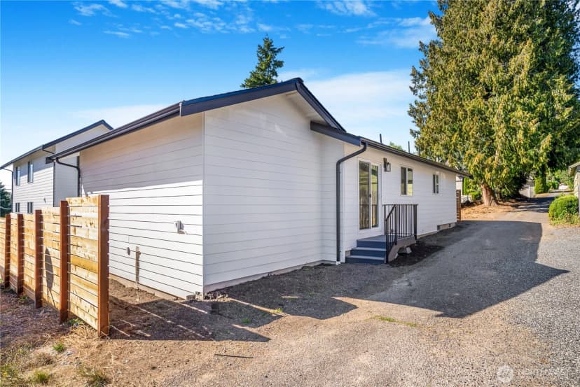 Property photo for 325 J Avenue #unit B, Snohomish photo 9
