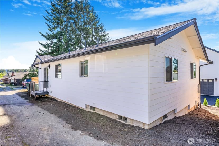 Property photo for 325 J Avenue #unit B, Snohomish photo 10