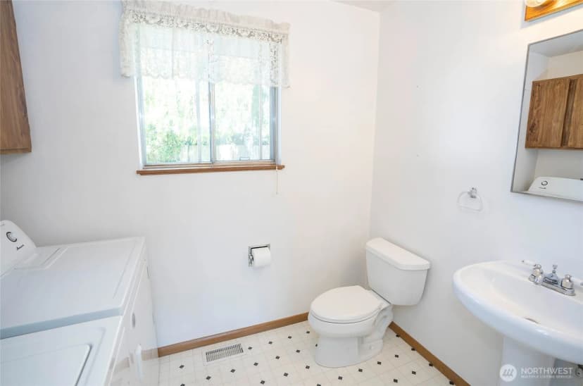 Property photo for 5915 N 32nd Street, Tacoma photo 26