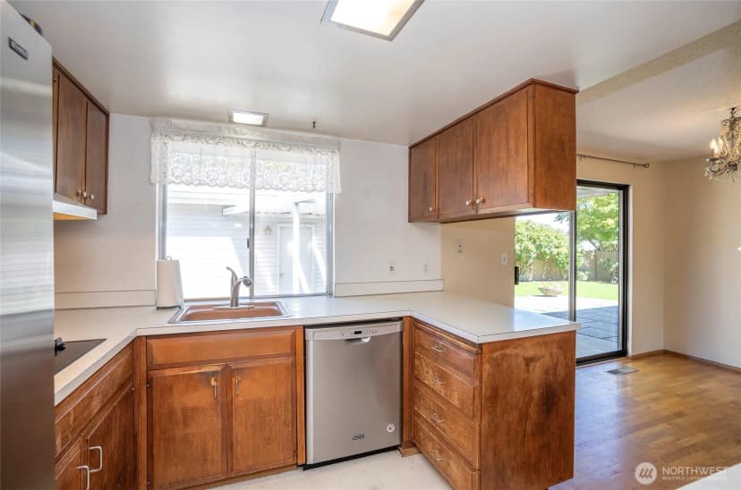 Property photo for 5915 N 32nd Street, Tacoma photo 14