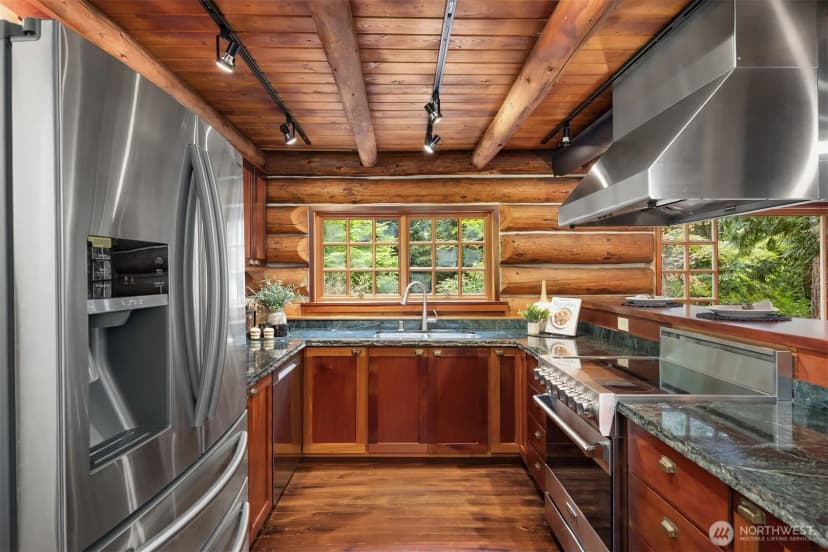 Property photo for 14701 Sunrise Drive Ne, Bainbridge Island photo 8