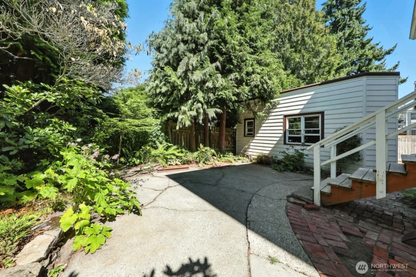 Property photo for 136 N 77th Street, Seattle photo 27
