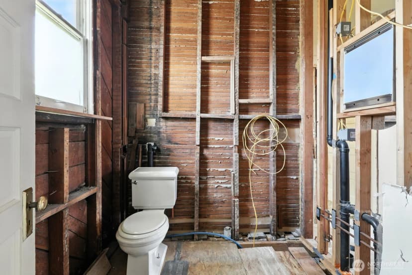 Property photo for 136 N 77th Street, Seattle photo 13
