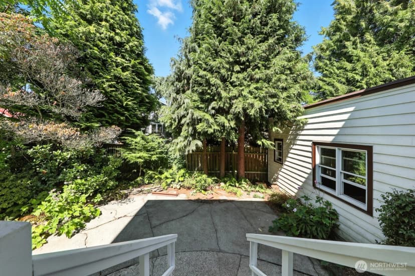 Property photo for 136 N 77th Street, Seattle photo 25