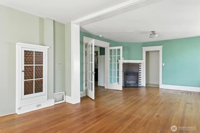 Property photo for 136 N 77th Street, Seattle photo 5