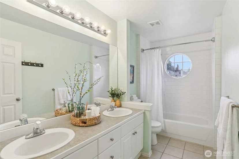 Property photo for 26703 Se 18th Street, Sammamish photo 23