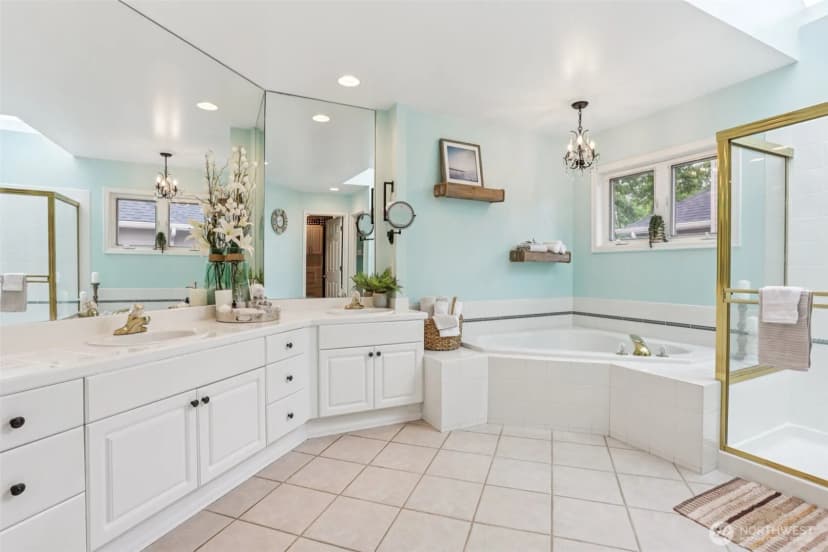 Property photo for 26703 Se 18th Street, Sammamish photo 19