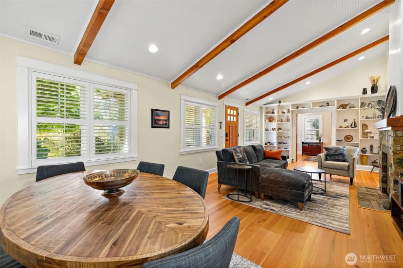 Property photo for 15926 21st Avenue Sw, Burien photo 8