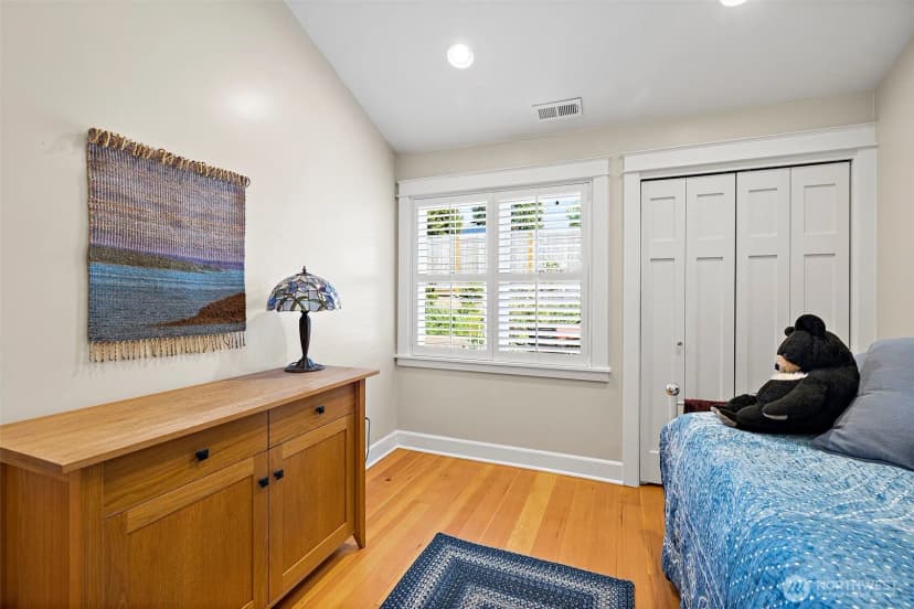 Property photo for 15926 21st Avenue Sw, Burien photo 28