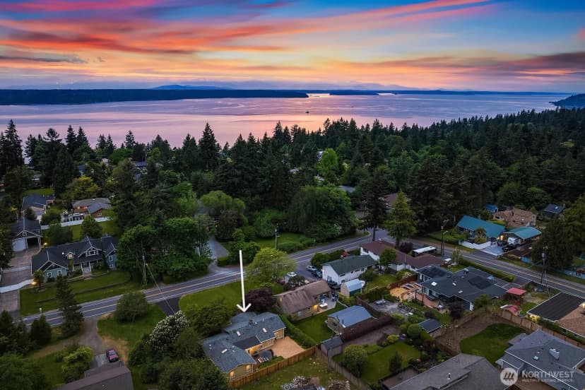 Property photo for 15926 21st Avenue Sw, Burien photo 5