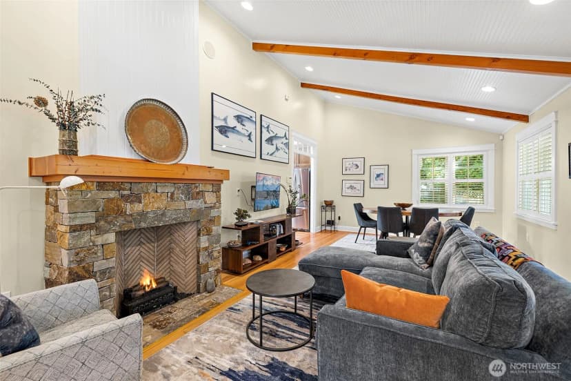 Property photo for 15926 21st Avenue Sw, Burien photo 9