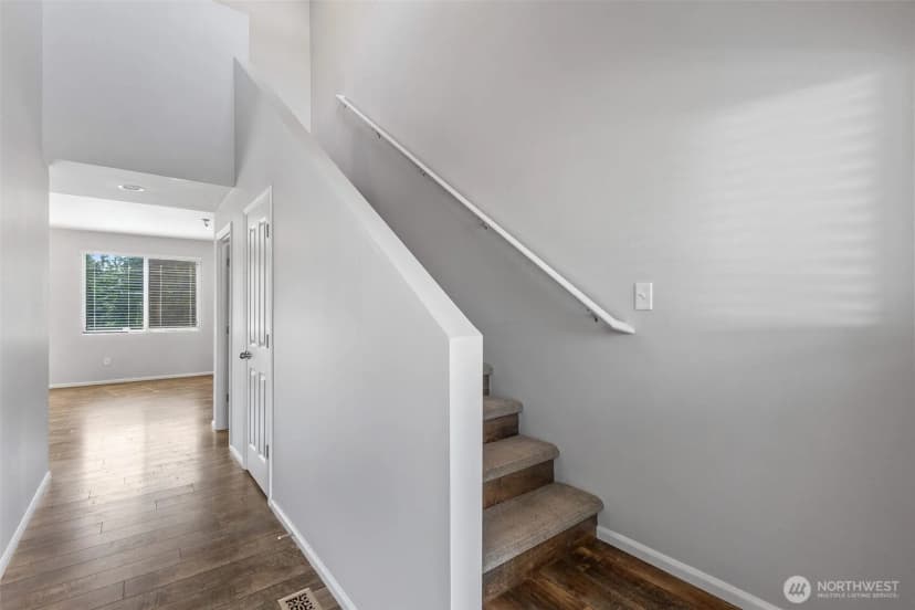 Property photo for 1025 Ebbets Drive Sw, Tumwater photo 4