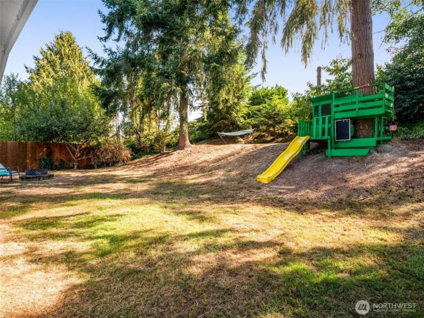 Property photo for 19431 74th Avenue W, Lynnwood photo 26