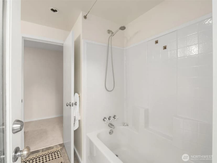 Property photo for 19431 74th Avenue W, Lynnwood photo 13