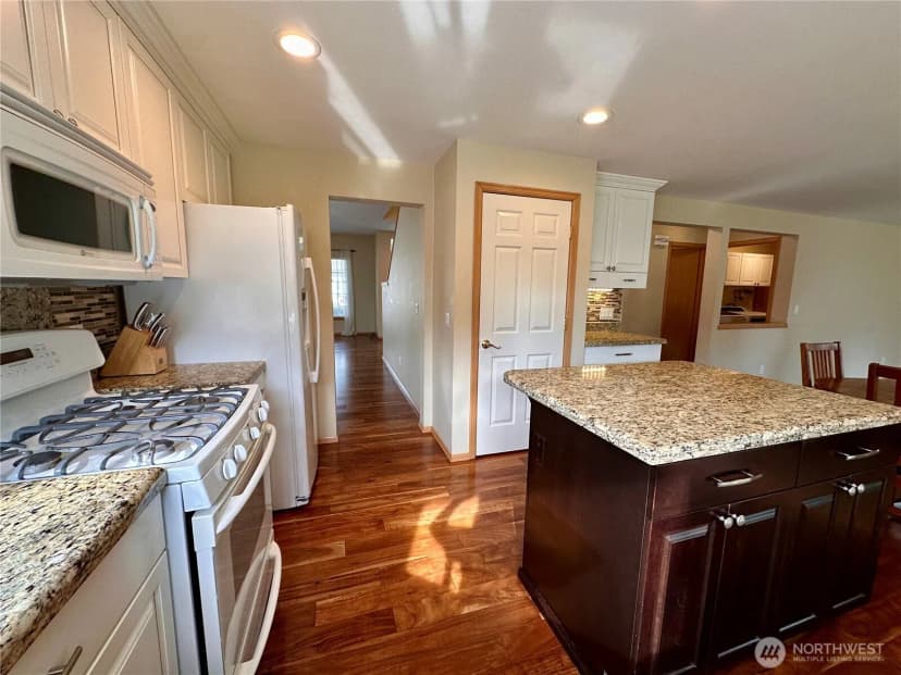 Property photo for 8914 181st Street E, Puyallup photo 14