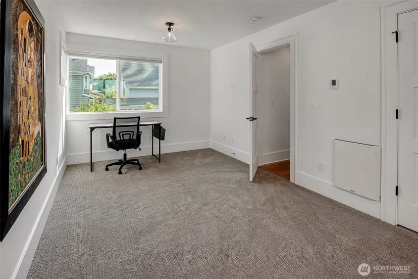 Property photo for 2137 7th Avenue W, Seattle photo 16