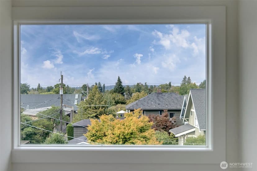 Property photo for 2137 7th Avenue W, Seattle photo 23