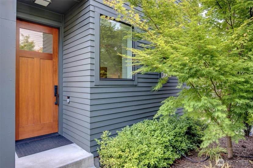Property photo for 2137 7th Avenue W, Seattle