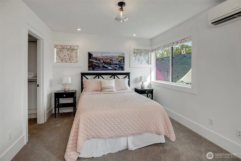 Property photo for 2137 7th Avenue W, Seattle photo 19