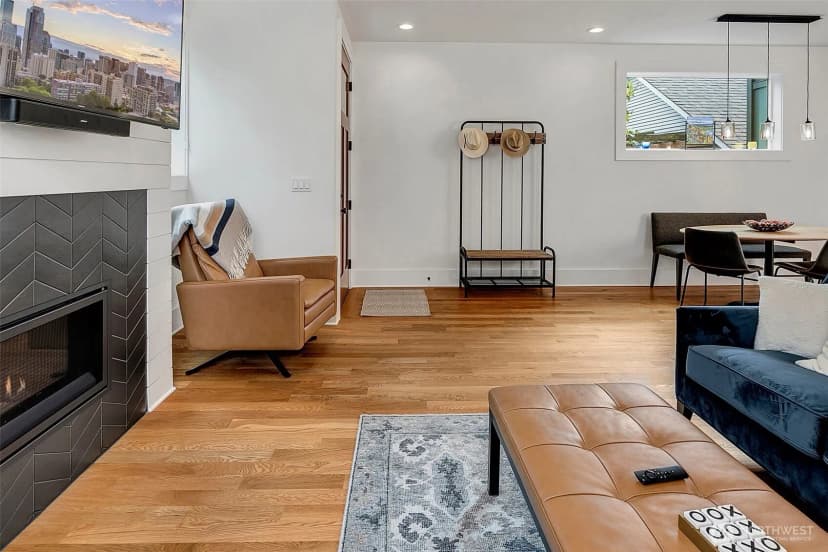 Property photo for 2137 7th Avenue W, Seattle photo 6