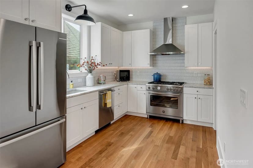 Property photo for 2137 7th Avenue W, Seattle photo 10