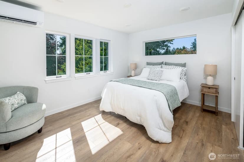 Property photo for 12029 40th Avenue Ne #c, Seattle photo 15