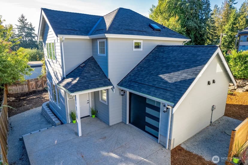 Property photo for 12029 40th Avenue Ne #c, Seattle photo 28