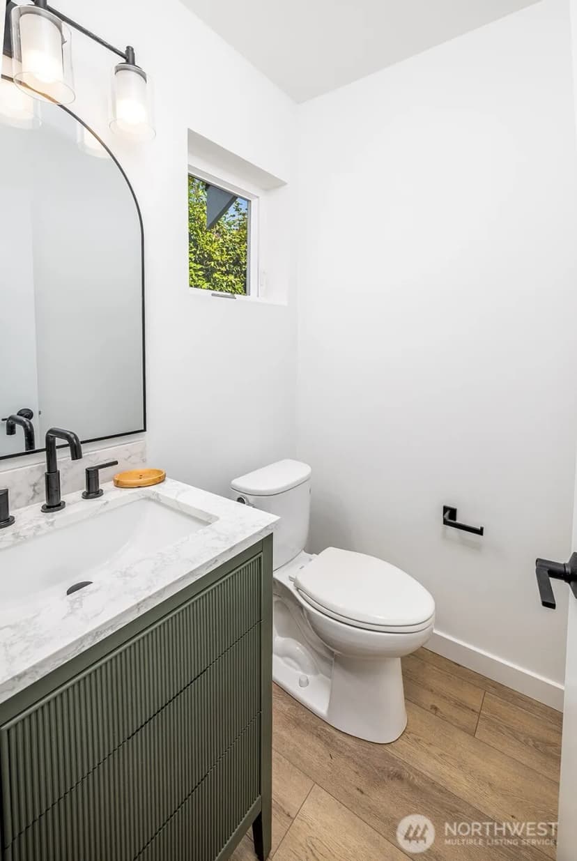 Property photo for 12029 40th Avenue Ne #c, Seattle photo 11