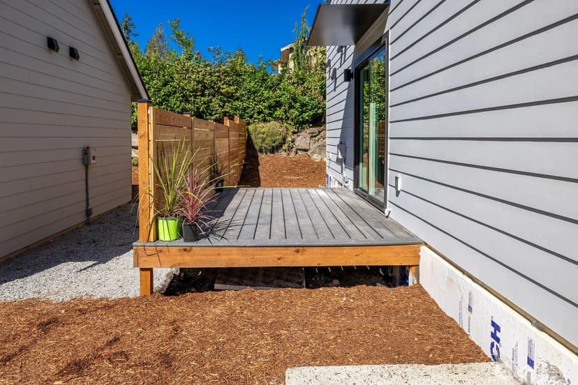 Property photo for 12031 40th Avenue Ne #b, Seattle photo 16