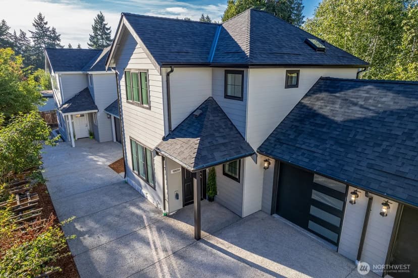 Property photo for 12031 40th Avenue Ne #b, Seattle photo 15