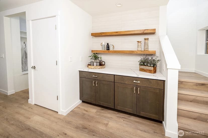 Property photo for 12031 40th Avenue Ne #b, Seattle photo 5