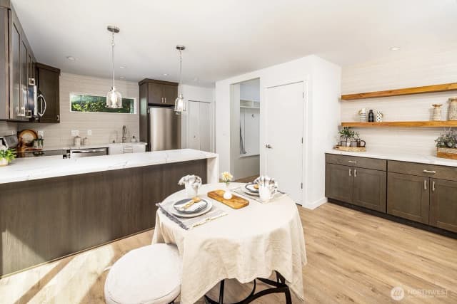 Property photo for 12031 40th Avenue Ne #b, Seattle photo 4