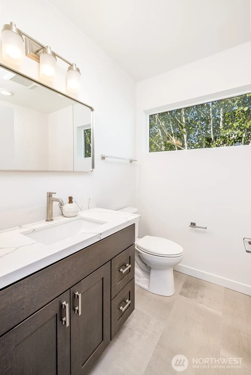 Property photo for 12031 40th Avenue Ne #b, Seattle photo 13
