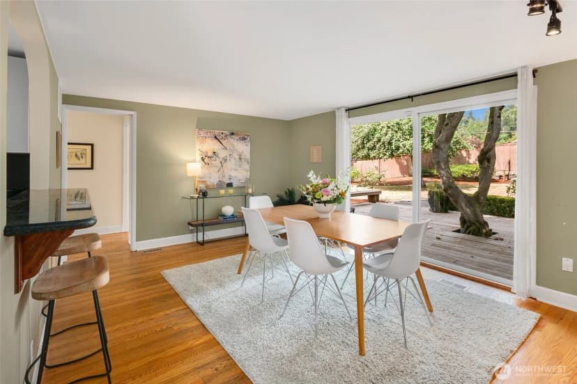 Property photo for 10404 Ne 131st Street, Kirkland photo 10